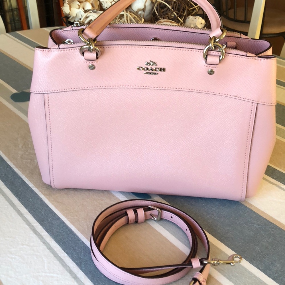 🍁 Coach Pink Leather bag